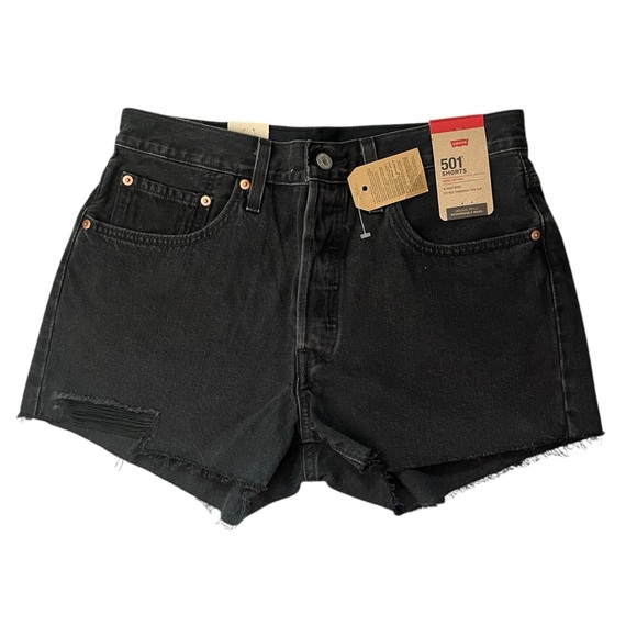 NWT Levi's 501 Women's Black Denim Shorts Size 30 - Picture 1 of 3